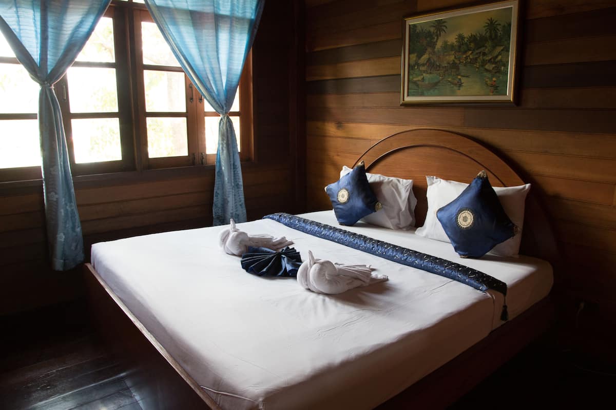 Family Villa, 2 Bedrooms | In-room safe, desk, blackout drapes, free WiFi