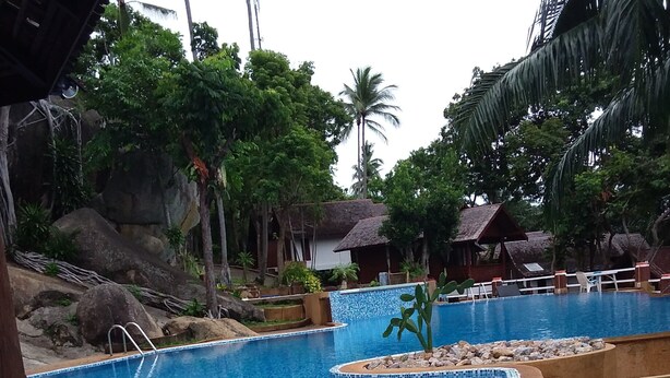 Poolside bar - Baythani Samui Resort (Koh Samui)