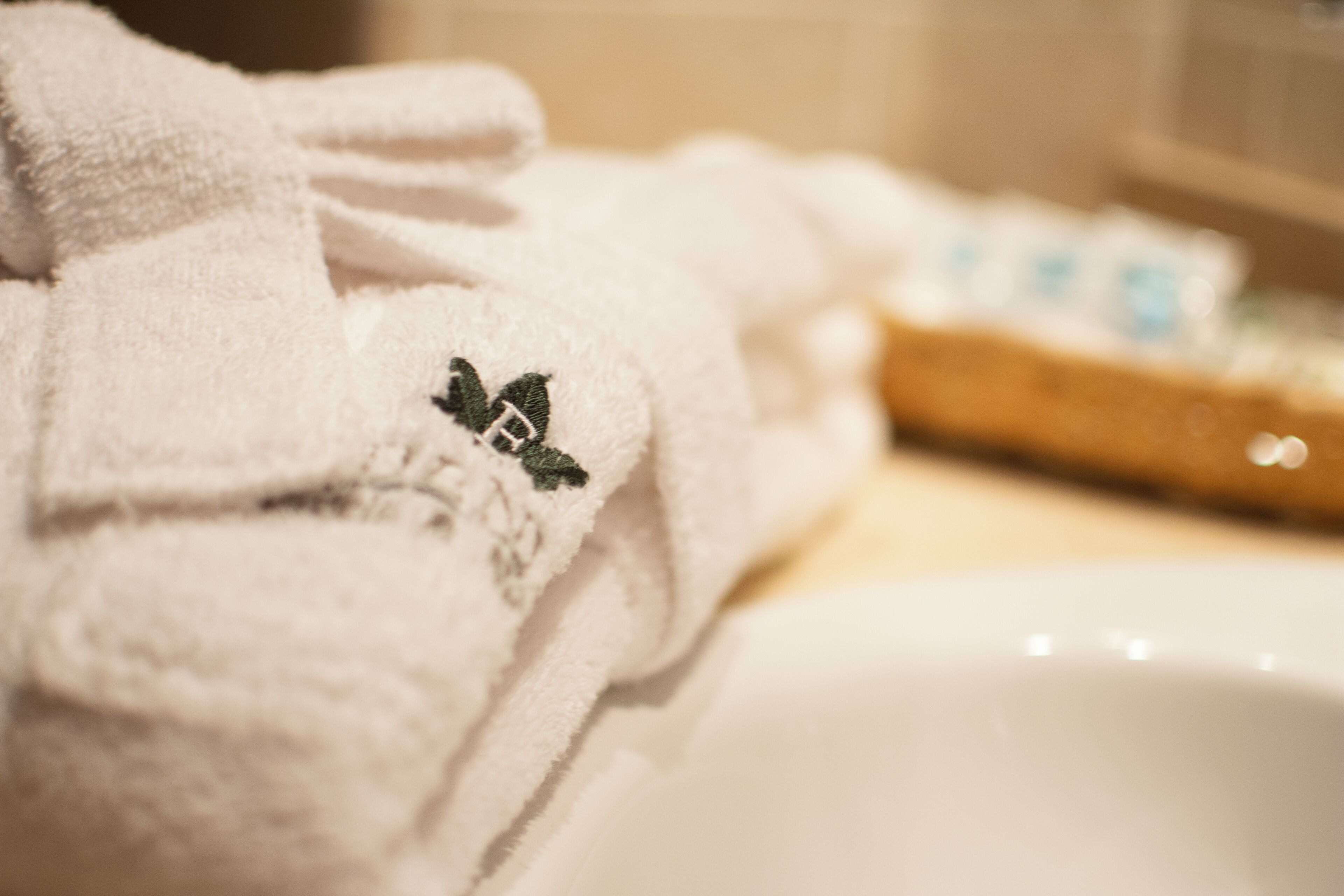 bathtub, deep-soaking bathtub, rainfall showerhead, free toiletries