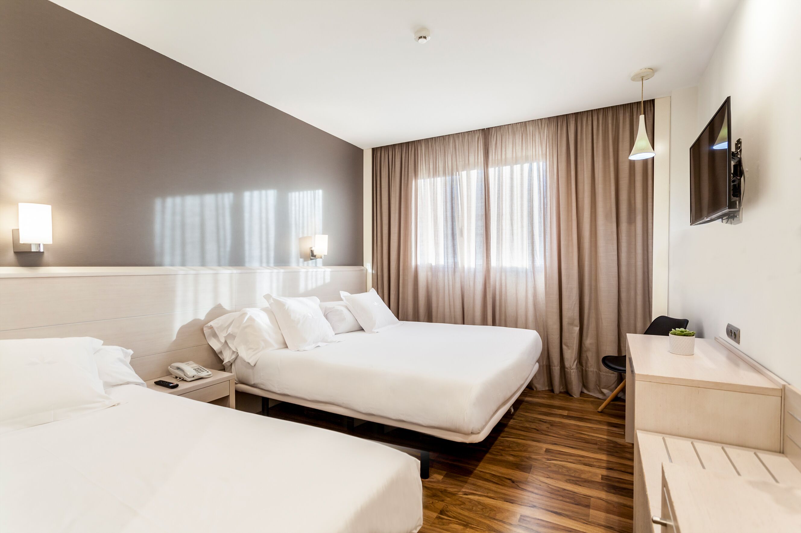 triple room | 1 bedroom, premium bedding, minibar, in-room safe