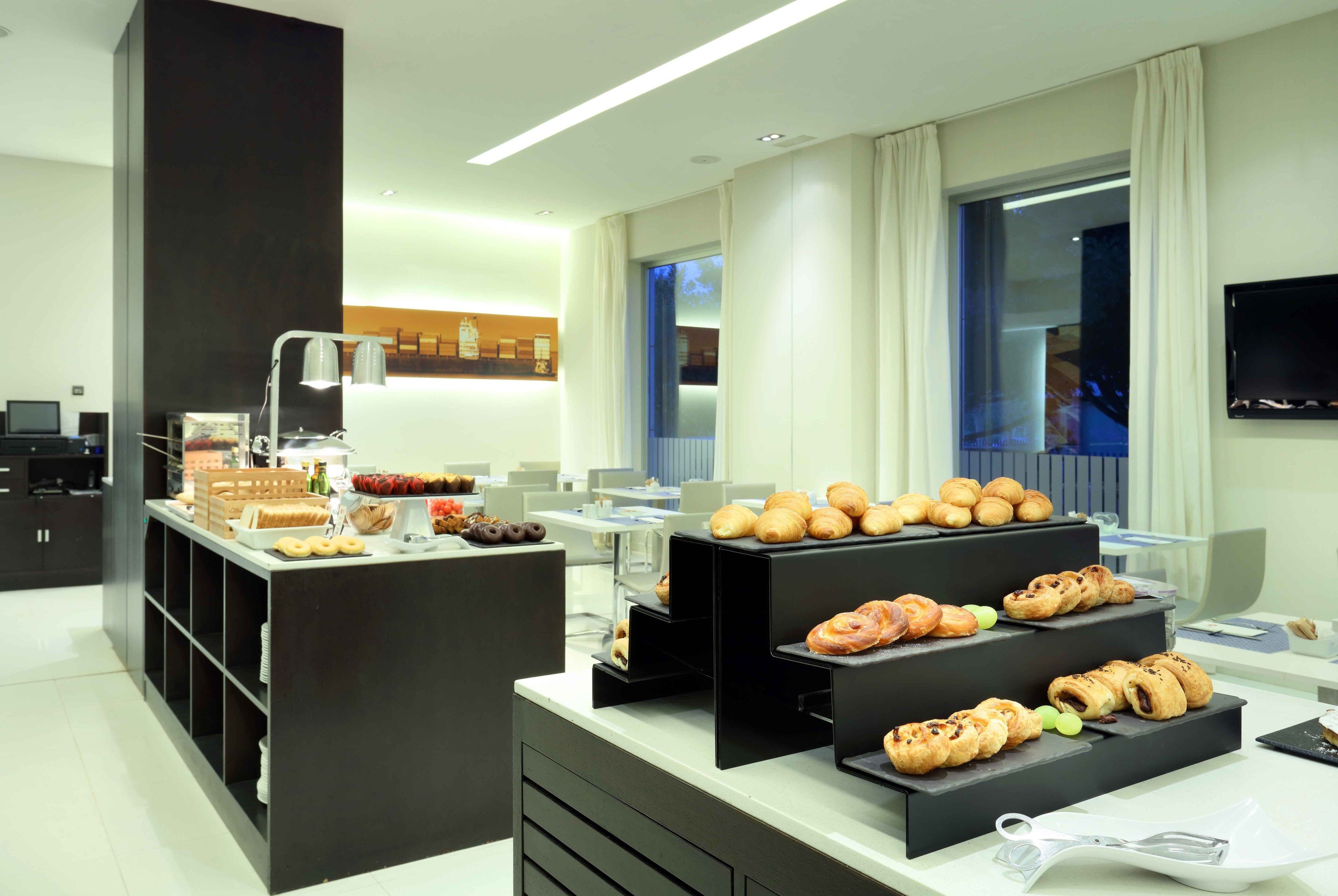 Dagelijks ontbijtbuffet (EUR 13 per persoon)