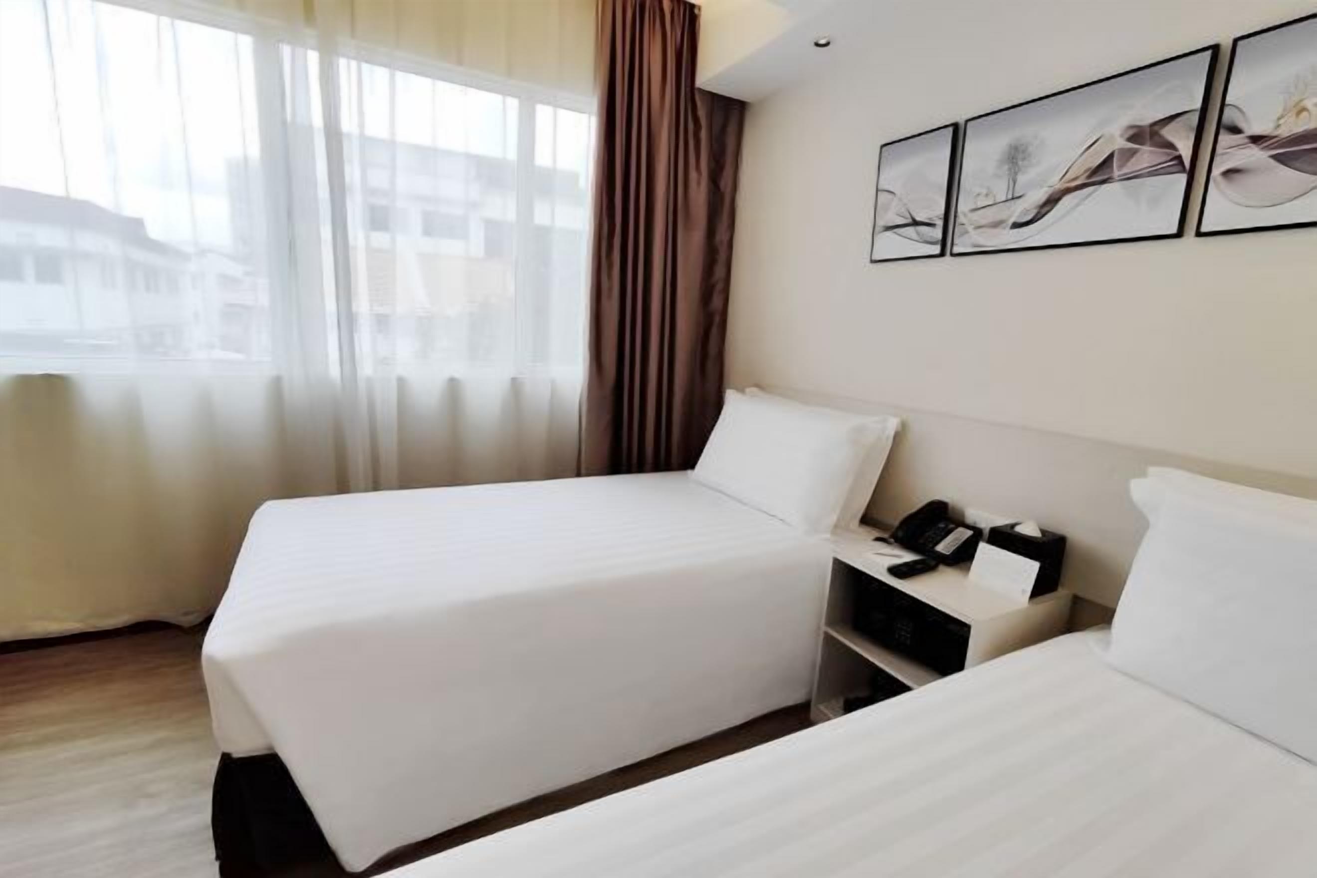 Minibar, in-room safe, desk, soundproofing