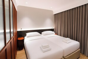 豪華雙床房 | 迷你吧、客房內保險箱、熨斗/熨衣板、免費無線上網