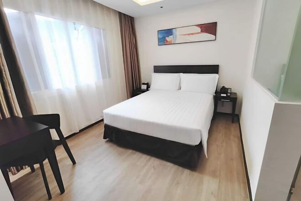 1 bedroom, minibar, in-room safe, desk