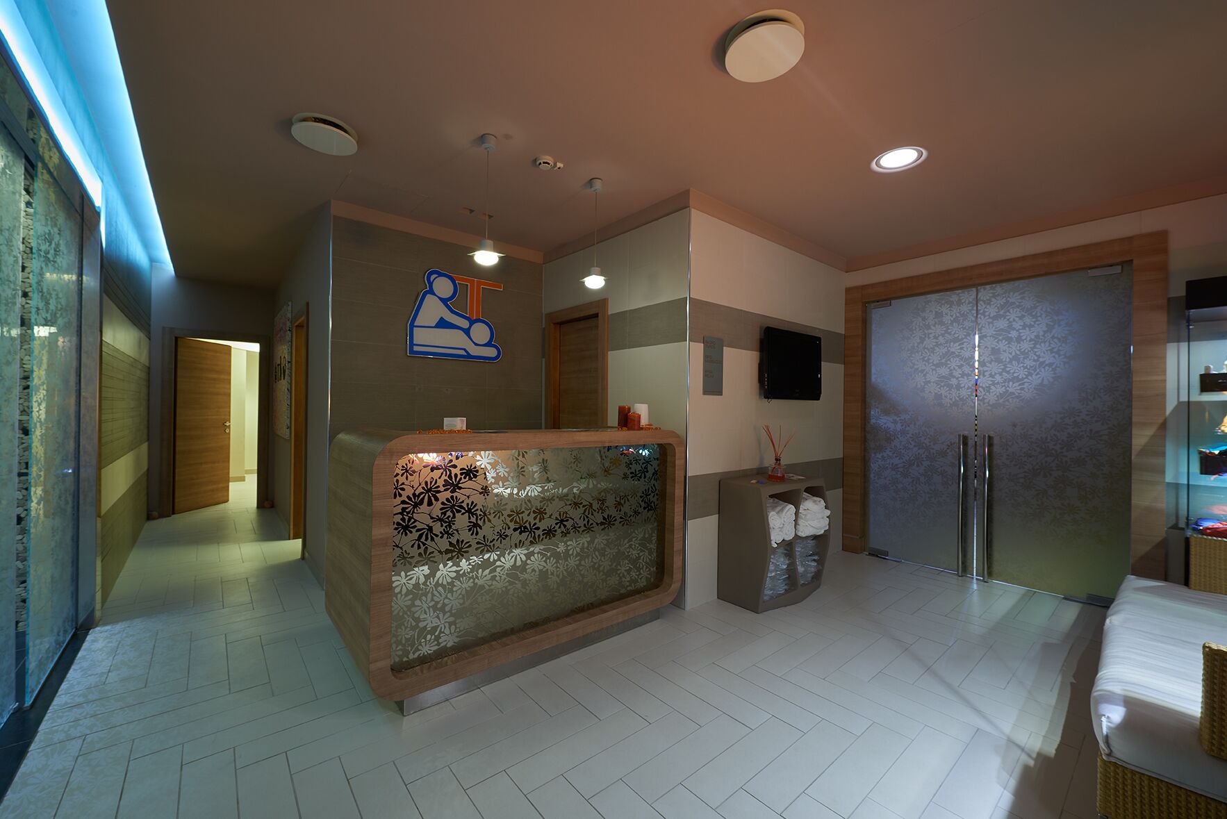 turkish bath/hammam, body treatments, body scrubs, facials, massages