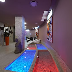 Turkish bath, body treatments, body scrubs, facials, massages