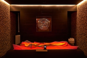 Turkish bath/hammam, body treatments, body scrubs, facials, massages