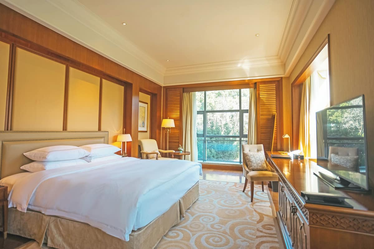1 bedroom, minibar, in-room safe, desk