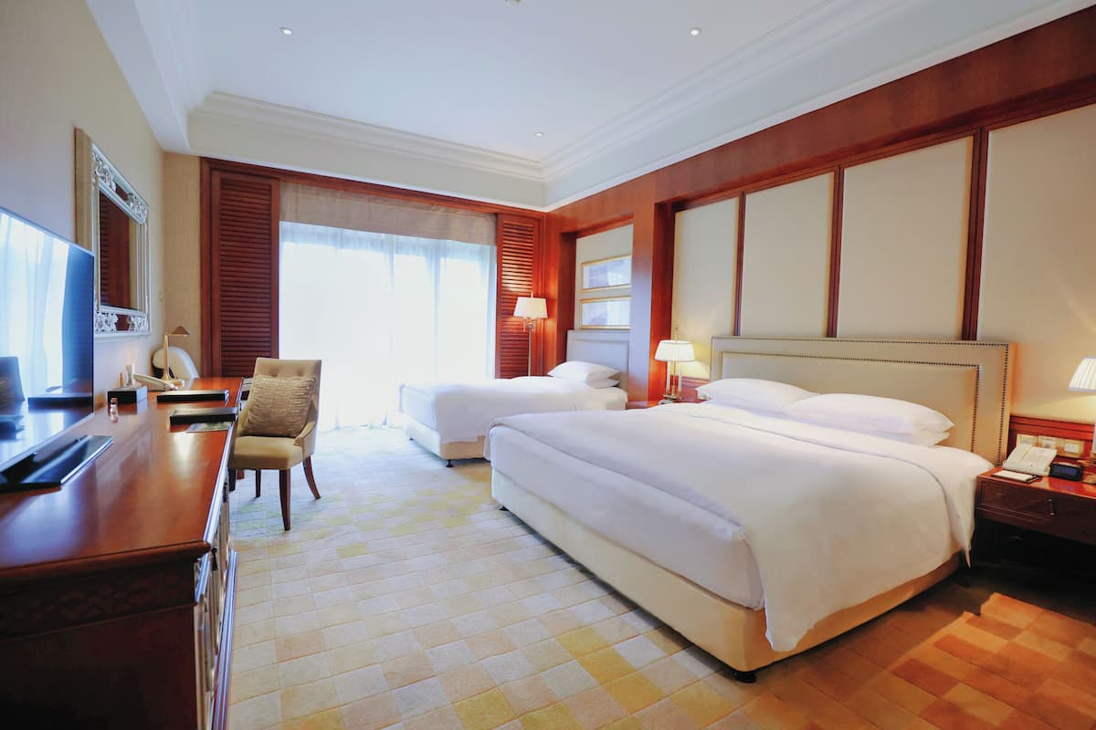 1 bedroom, minibar, in-room safe, desk