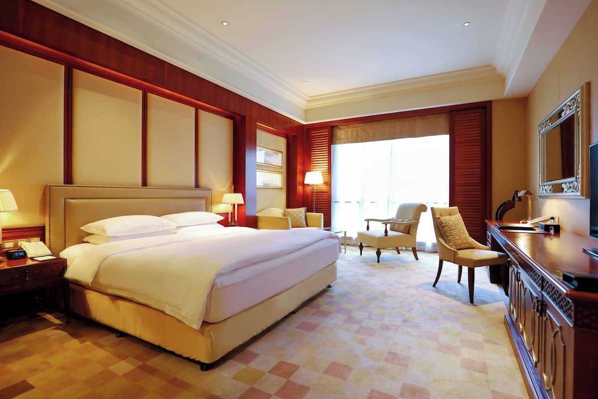 1 bedroom, minibar, in-room safe, desk