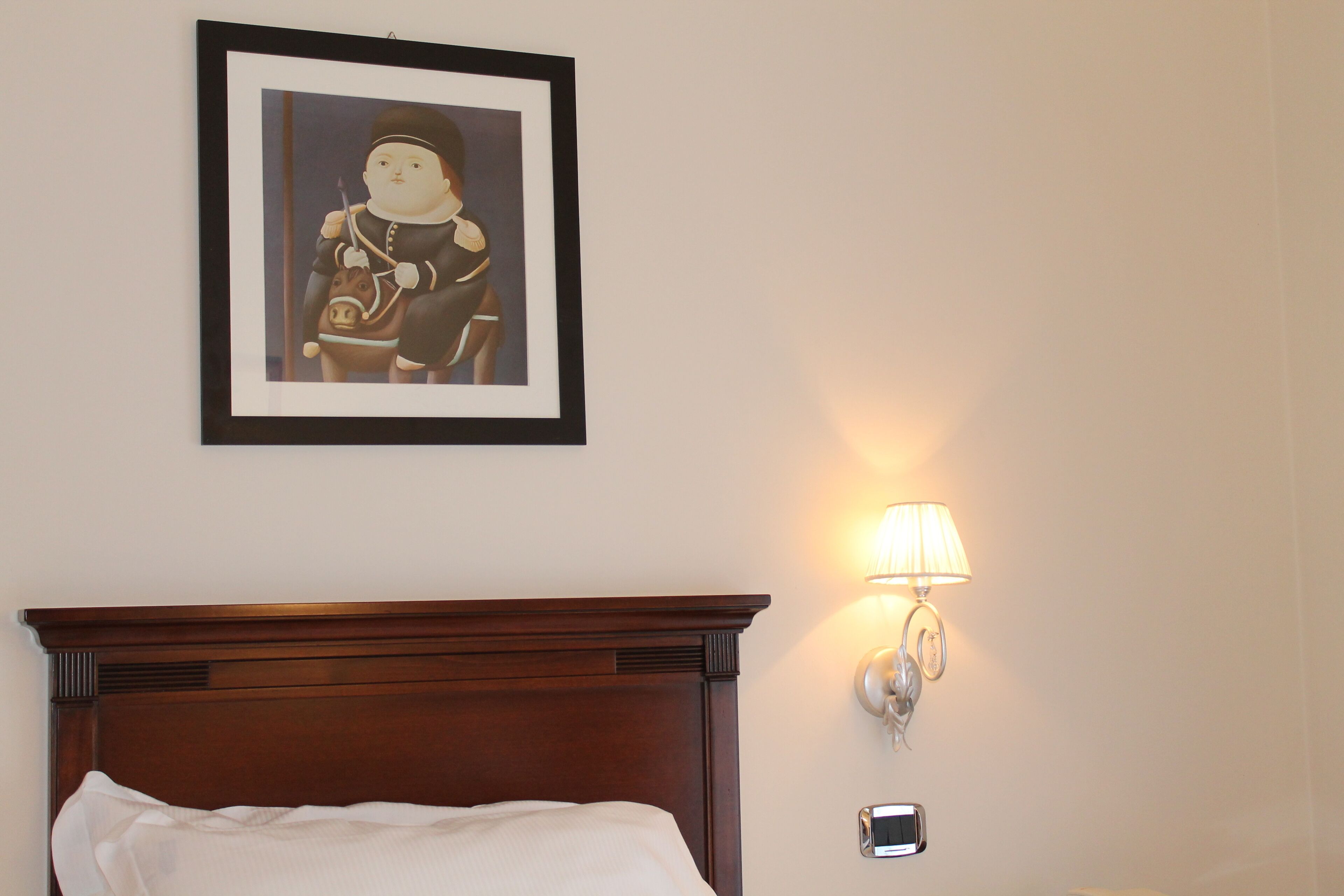 classic single room | premium bedding, minibar, in-room safe, desk