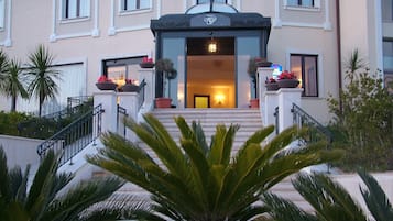 AuĂendetails