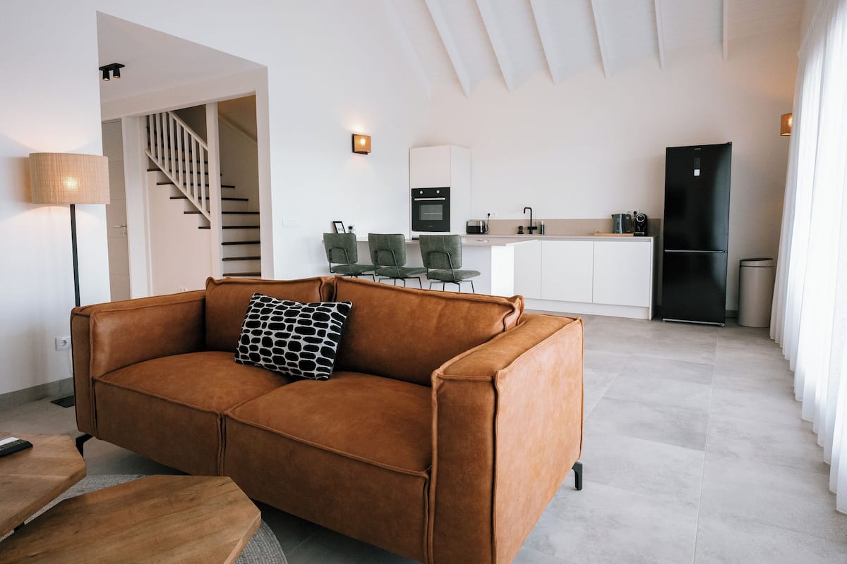 2 bedrooms, premium bedding, in-room safe, individually decorated