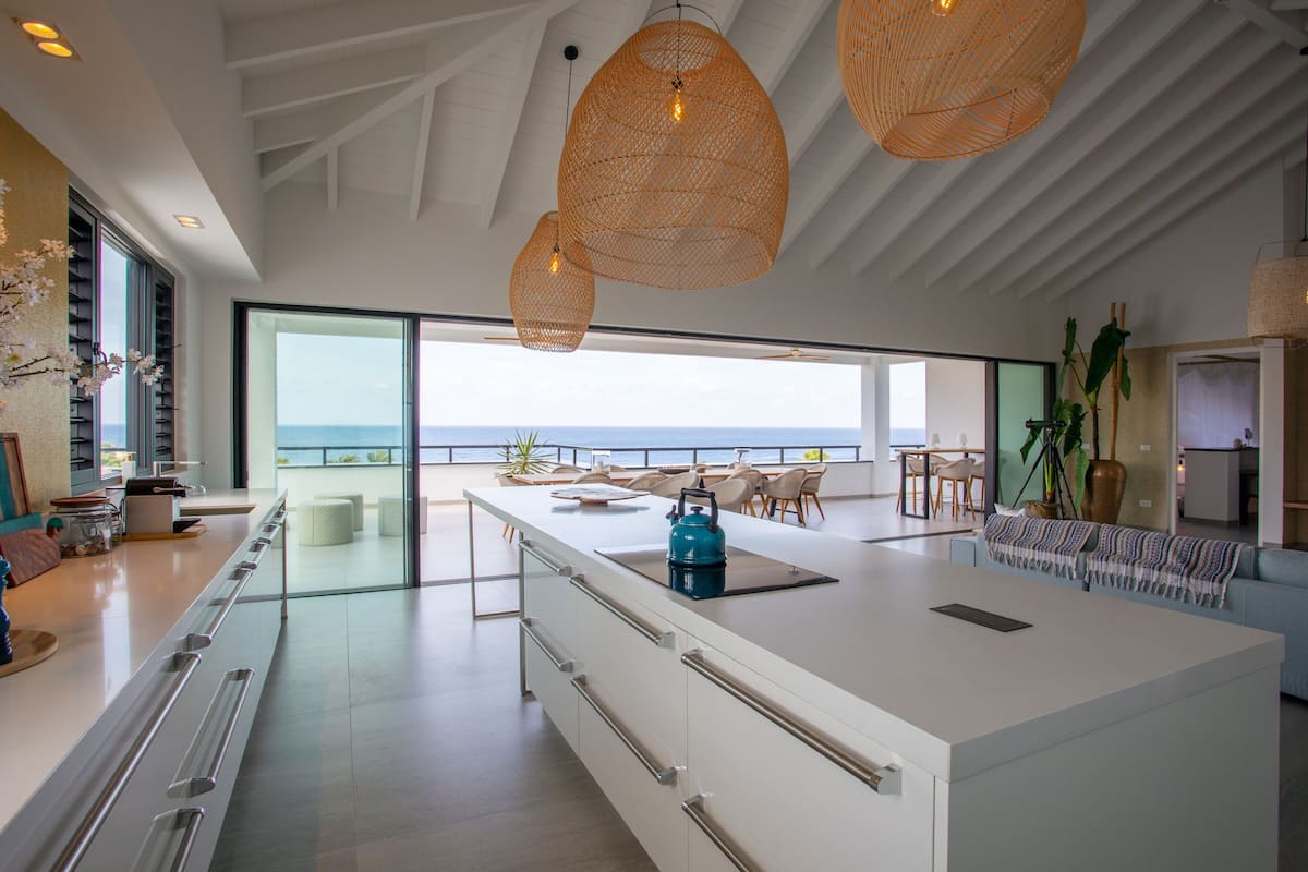 beach front luxury penthouse 2-4 bedroom | private kitchen | full-sized fridge, microwave, oven, stovetop