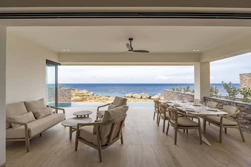 Ocean Front Luxury Apartment 2 bedroom | Terrace/patio