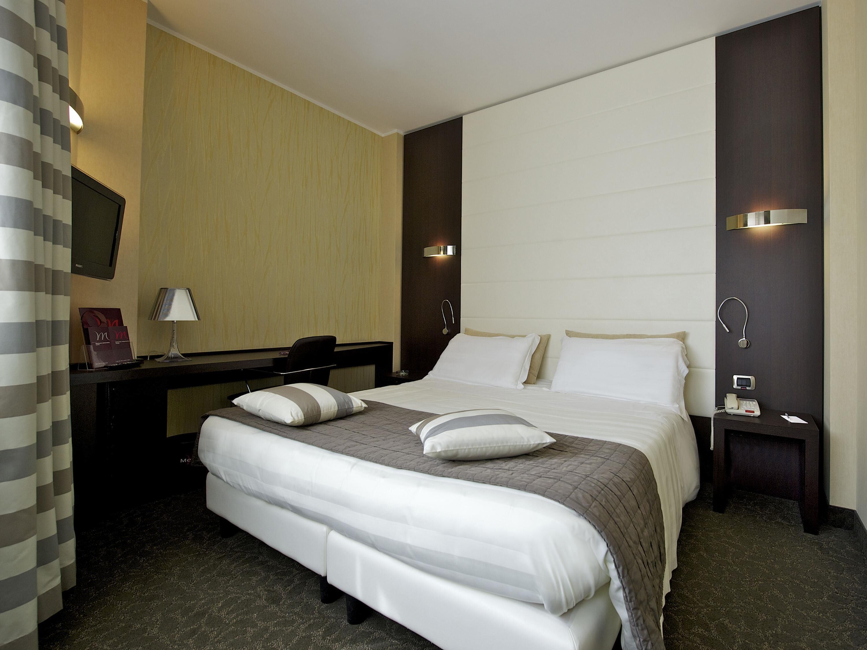 Habitación superior, 1 cama matrimonial | Ropa de cama de alta calidad, edredón, camas Select Comfort y minibar 