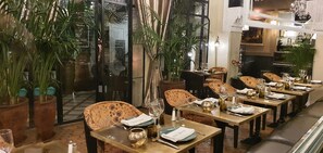 2 restaurants, lunch, dinner served; Moroccan cuisine 