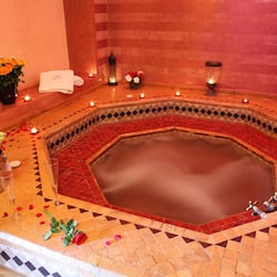Jetted tub