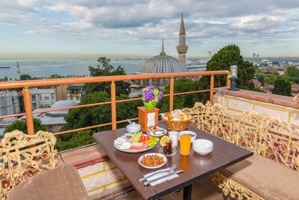 City view from property - Stone Hotel Istanbul (Istanbul)