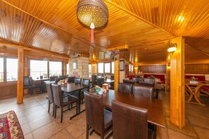 2 restaurants, breakfast, lunch, dinner served; international cuisine - Stone Hotel Istanbul (Istanbul)