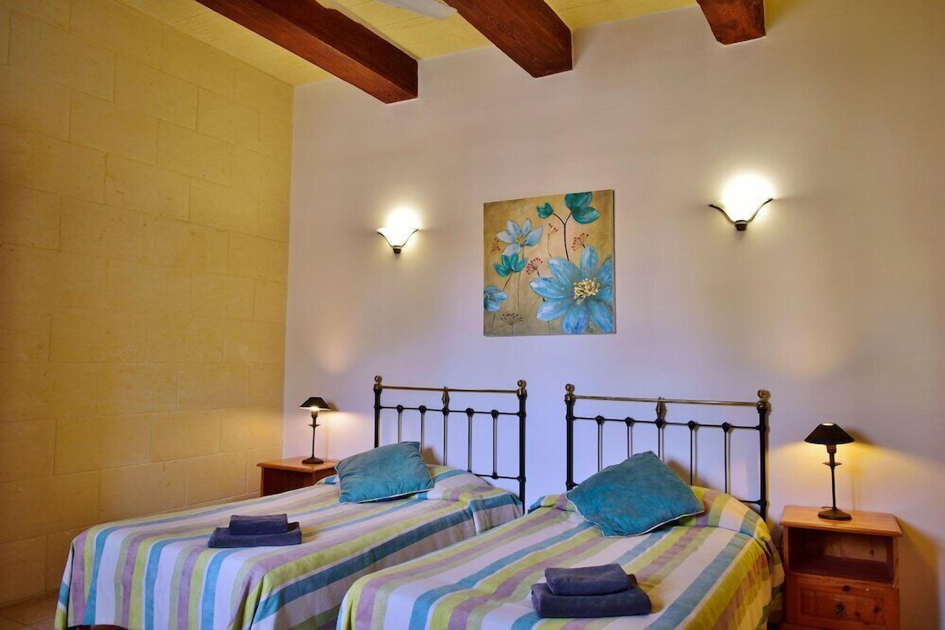 Iron/ironing board, free cribs/infant beds, rollaway beds, free WiFi