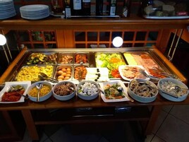 Café da manhã, almoço e jantar