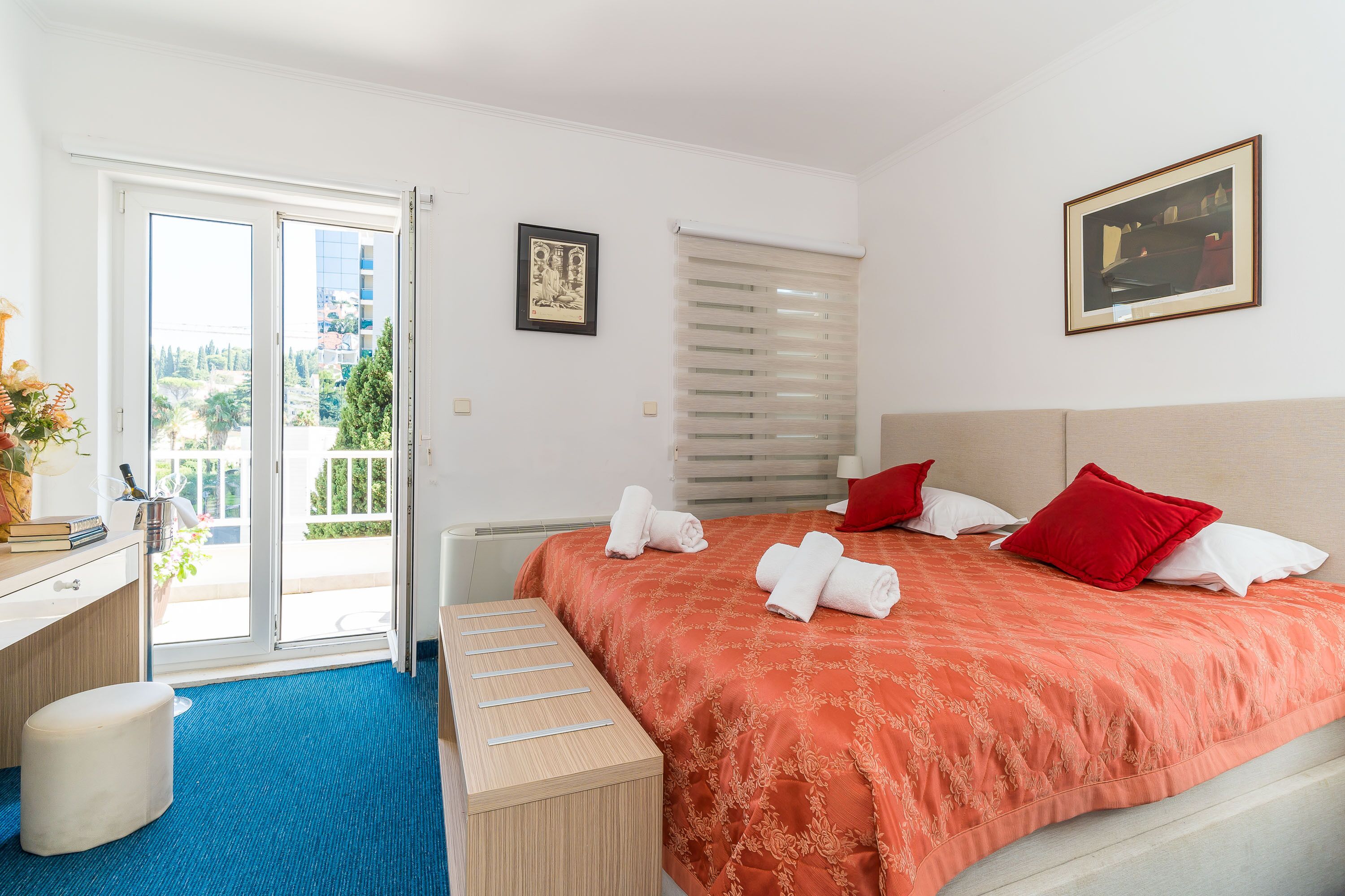 Memory foam beds, minibar, desk, soundproofing