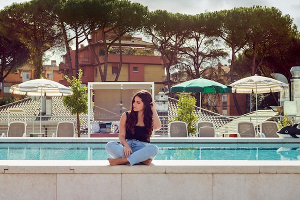 Seasonal outdoor pool, lifeguards on site