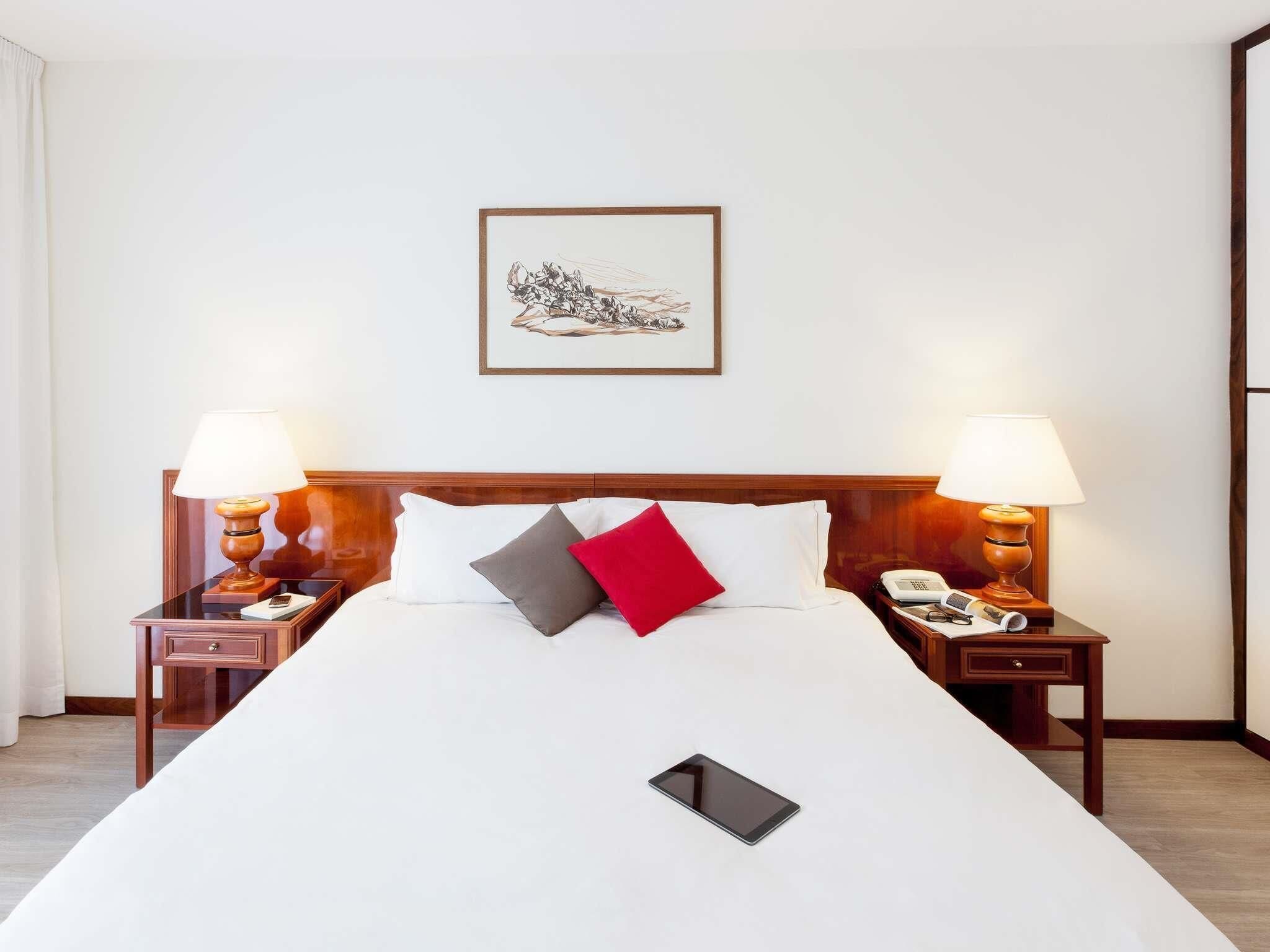 Apartment, 1 Bedroom | In-room safe, desk, soundproofing, iron/ironing board