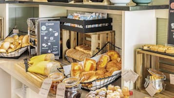 Desayuno buffet (EUR 19 por persona)