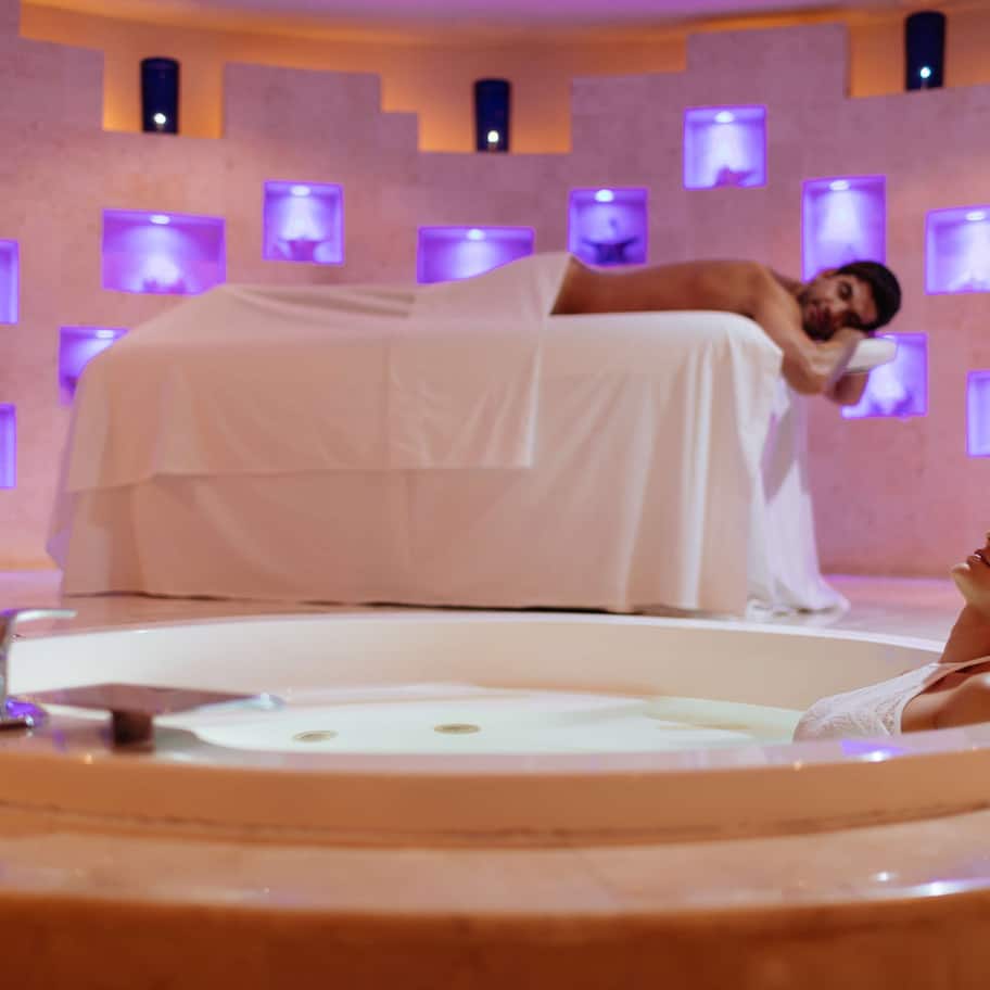 Sauna, steam room, Turkish bath, body treatments, deep-tissue massages