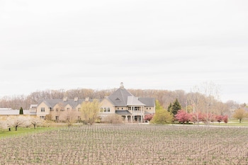 View from property looking out at Riverbend Inn and Vineyard