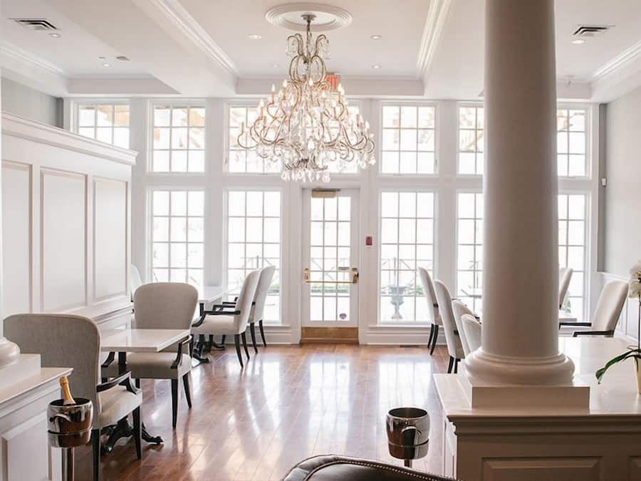 Breakfast, lunch, dinner served; local cuisine