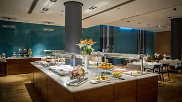 Free buffet breakfast