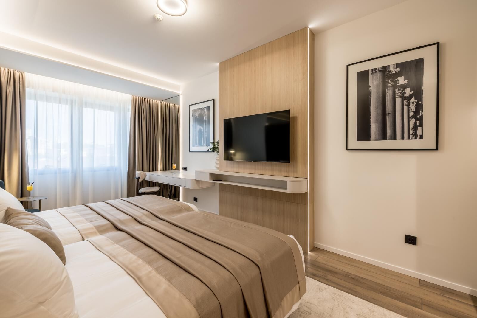 Literie hypoallergénique, minibar, coffres-forts dans les chambres