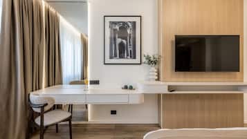 Superior Double or Twin Room | Hypo-allergenic bedding, minibar, in-room safe, desk