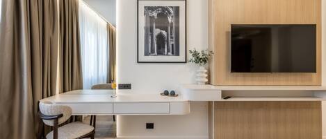 Superior-Doppel- oder -Zweibettzimmer