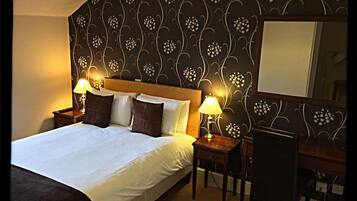 Iron/ironing board, free WiFi, bed sheets