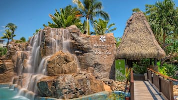 Couples treatment room(s), body treatments, aromatherapy