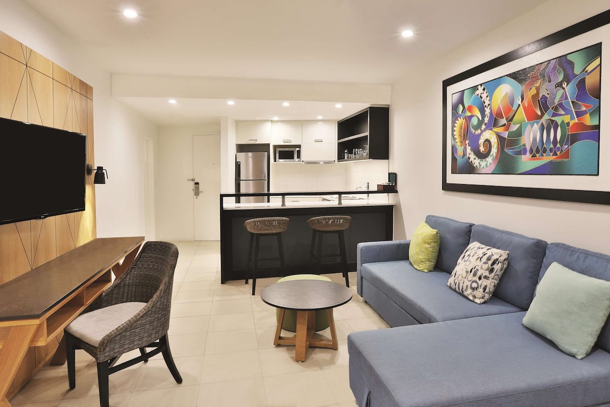 1 bedroom, premium bedding, minibar, in-room safe