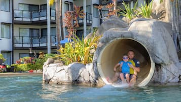4 outdoor pools, open 8:00 AM to 7:00 PM, pool umbrellas, pool loungers