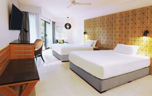 Deluxe Twin Room, Courtyard Area | Premium bedding, minibar, in-room safe, desk