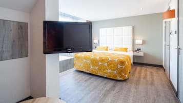 Standard Double Room | Hypo-allergenic bedding, minibar, in-room safe, desk