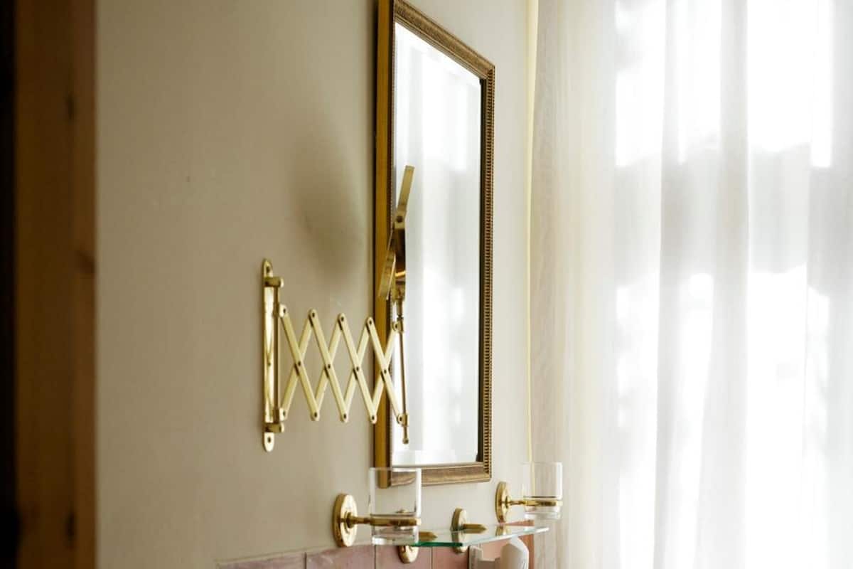 Double Room Single Use | Bathroom | Shower, hair dryer, towels