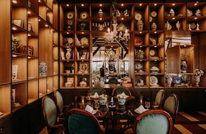 4 间餐厅,供应早餐、午餐和晚餐,国际美食