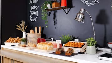 Daily buffet breakfast (EUR 13.90 per person)