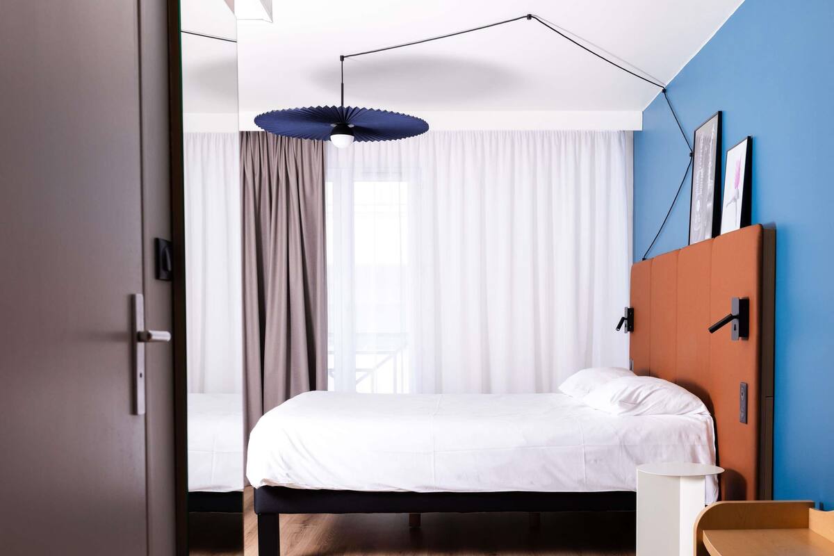 Literie de qualité supérieure, coffres-forts dans les chambres, bureau