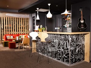 Bar (on property) - ibis Valenciennes (Valenciennes)
