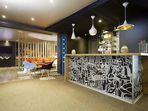 Bar (on property) - ibis Valenciennes (Valenciennes)
