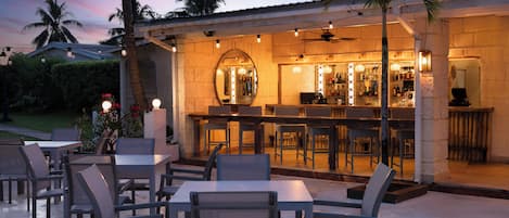 Poolside bar